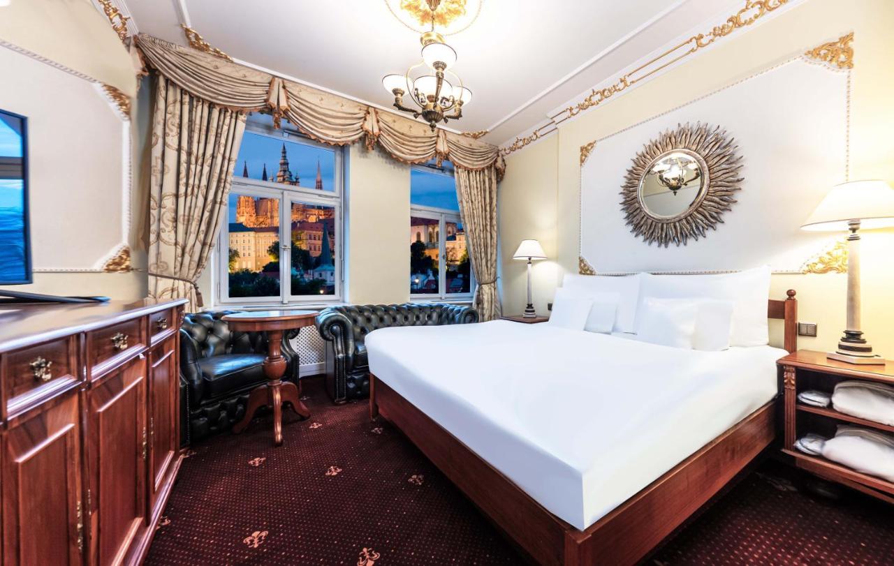 Hotel General Old Town プラハ エクステリア 写真