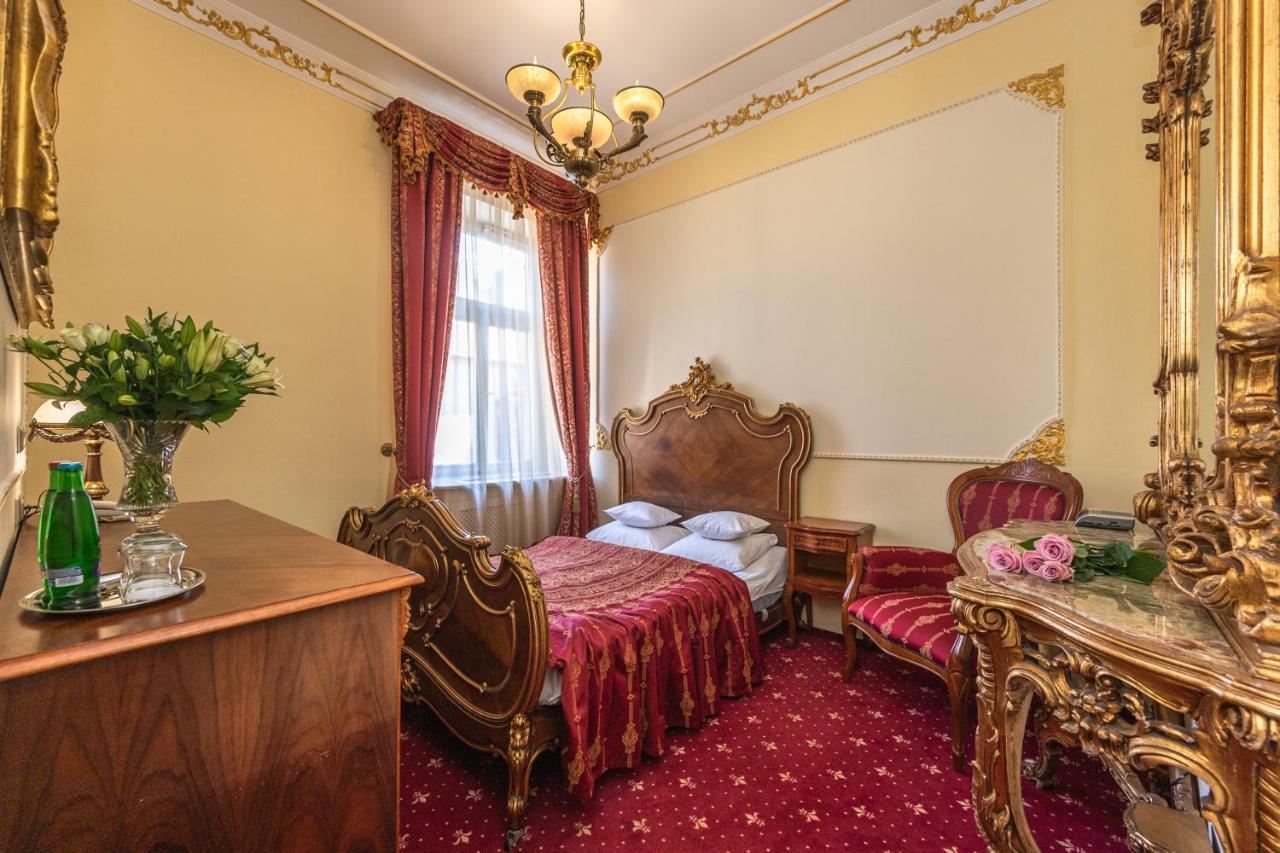 Hotel General Old Town プラハ エクステリア 写真